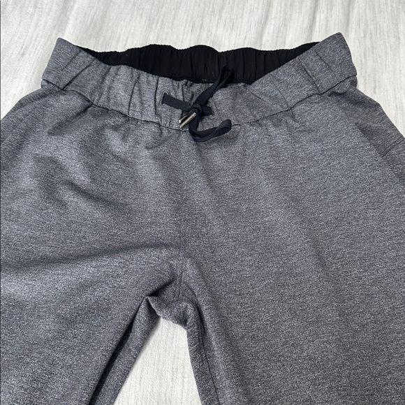 Lululemon On the Fly Pants - Picture 4 of 10